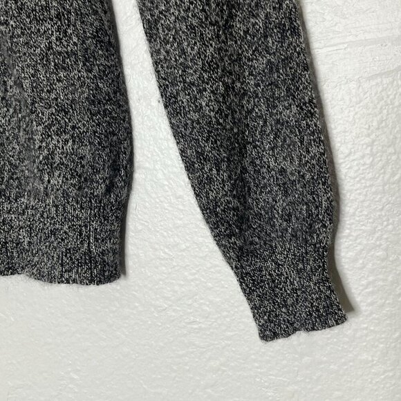 Lord‎ & Taylor 100% Cashmere Petite Crewneck Sweater Knit Marled Black White PXS - Picture 6 of 6